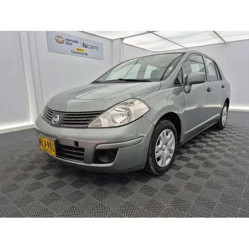 Nissan Tiida 2012 Gris Bogotá