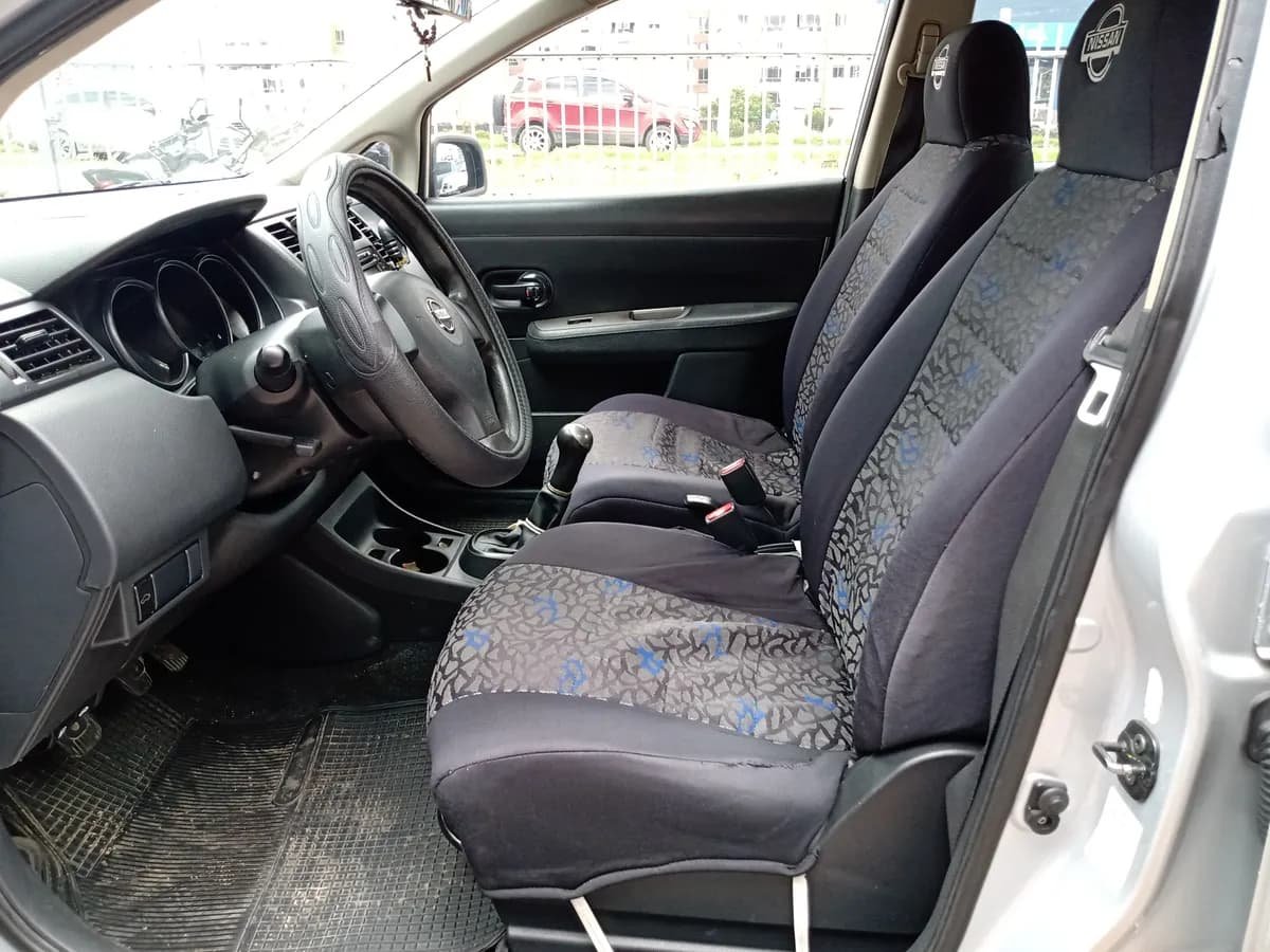 Nissan Tiida Miio 1.6 2015 Plateado