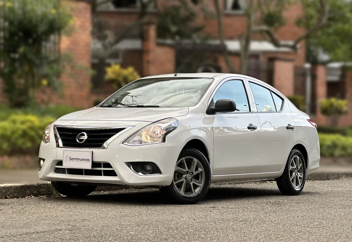 Nissan Versa 2022 Blanco Bucaramanga