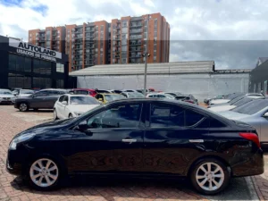Nissan Versa 2018 Negro Bogotá