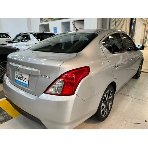 Nissan Versa 2020 Plateado Bogotá