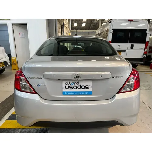 Nissan Versa 2020 Plateado Bogotá
