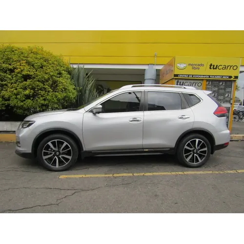 Nissan X-Trail 2019 Plateado Bogotá