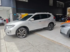 Nissan X-Trail 2018 Plateado Cali