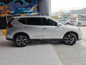 Nissan X-Trail 2018 Plateado Cali