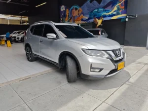 Nissan X-Trail 2018 Plateado Cali