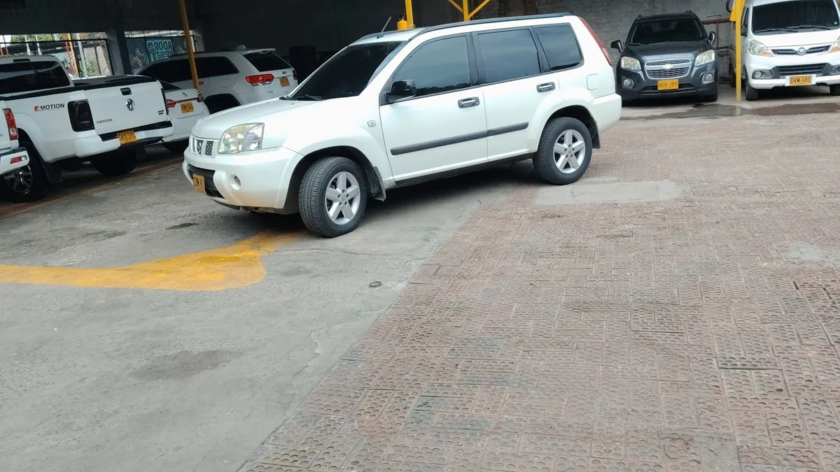 Nissan X-Trail 2013 Blanco Los Patios