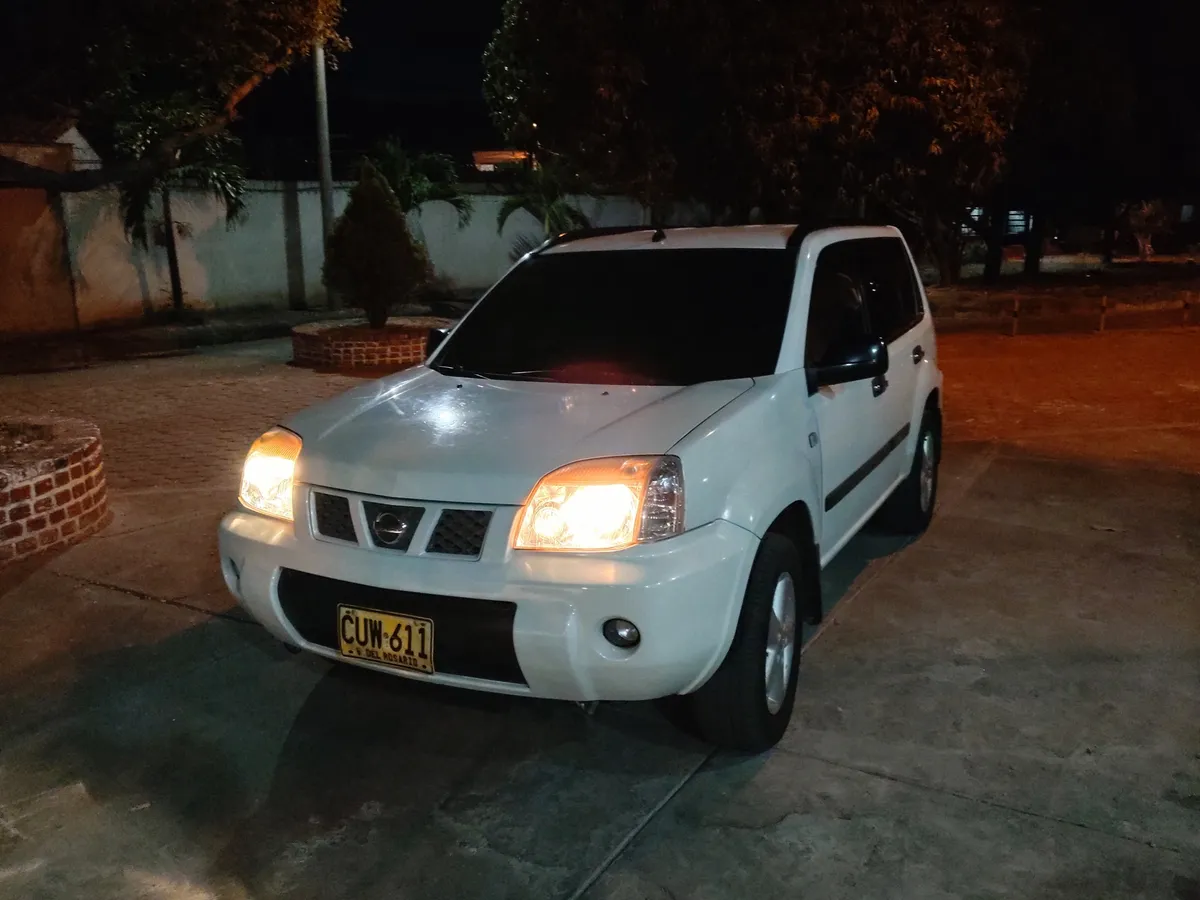 Nissan X-Trail 2013 Blanco Los Patios