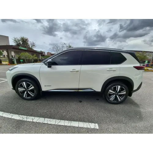 Nissan X-Trail 2024 Blanco Bogotá