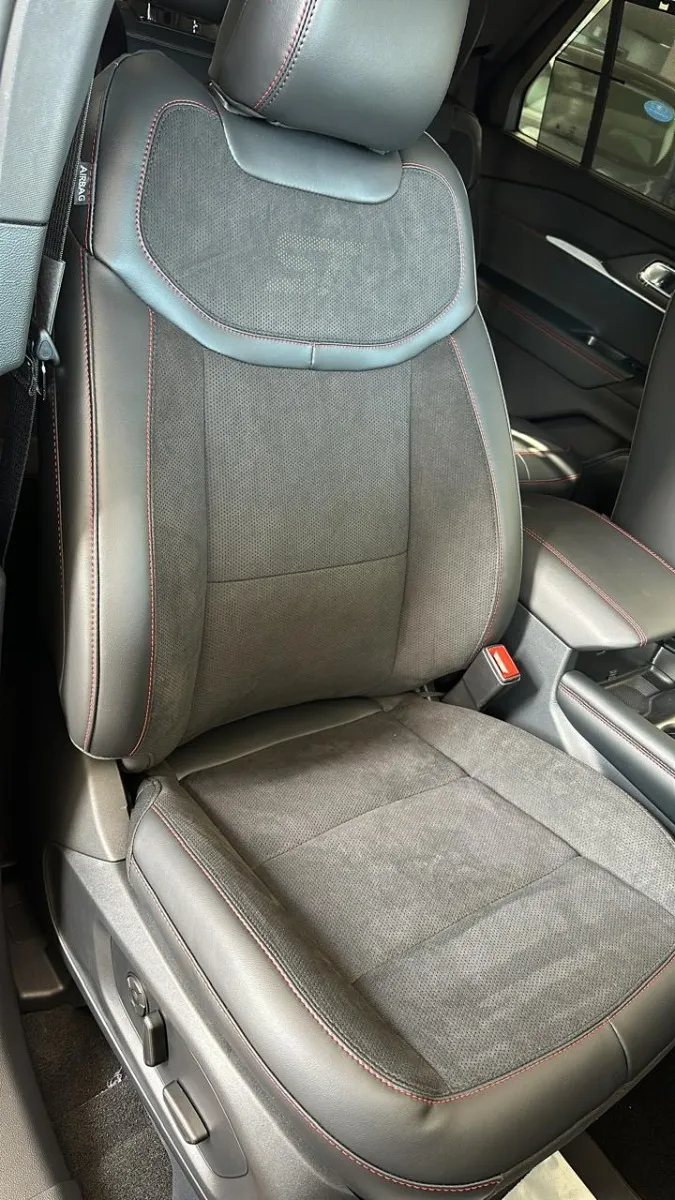 Ford Explorer ST 2025 Gris Barranquilla