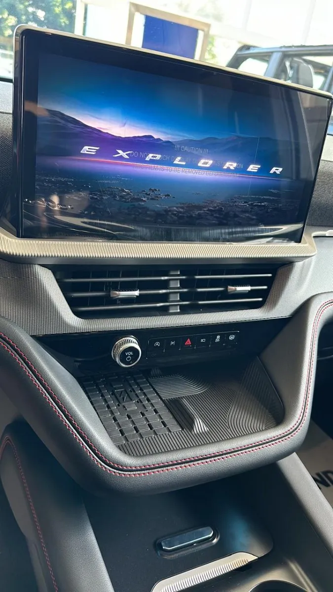 Ford Explorer ST 2025 Gris Barranquilla