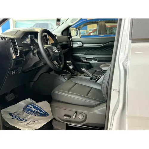 Ford Ranger XLT 2026 Gris Bogotá