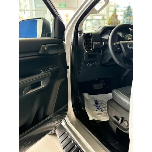 Ford Ranger XLT 2026 Gris Bogotá