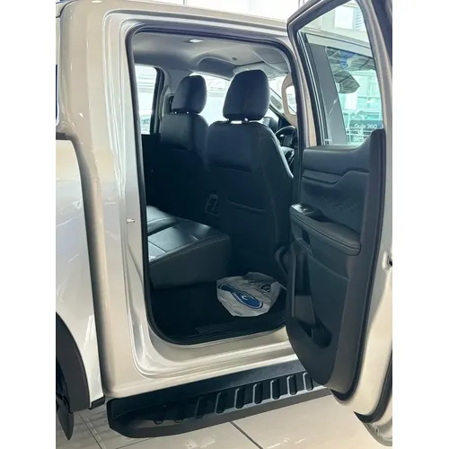 Ford Ranger XLT 2026 Gris Bogotá