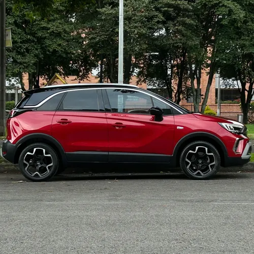 Opel Crossland 2023 Rojo Bogotá