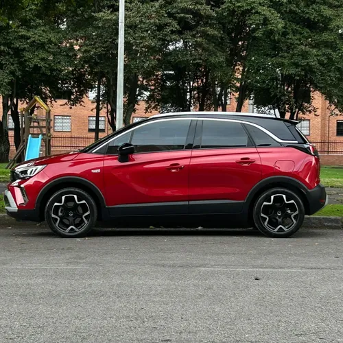 Opel Crossland 2023 Rojo Bogotá