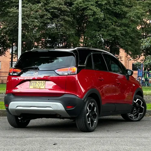 Opel Crossland 2023 Rojo Bogotá