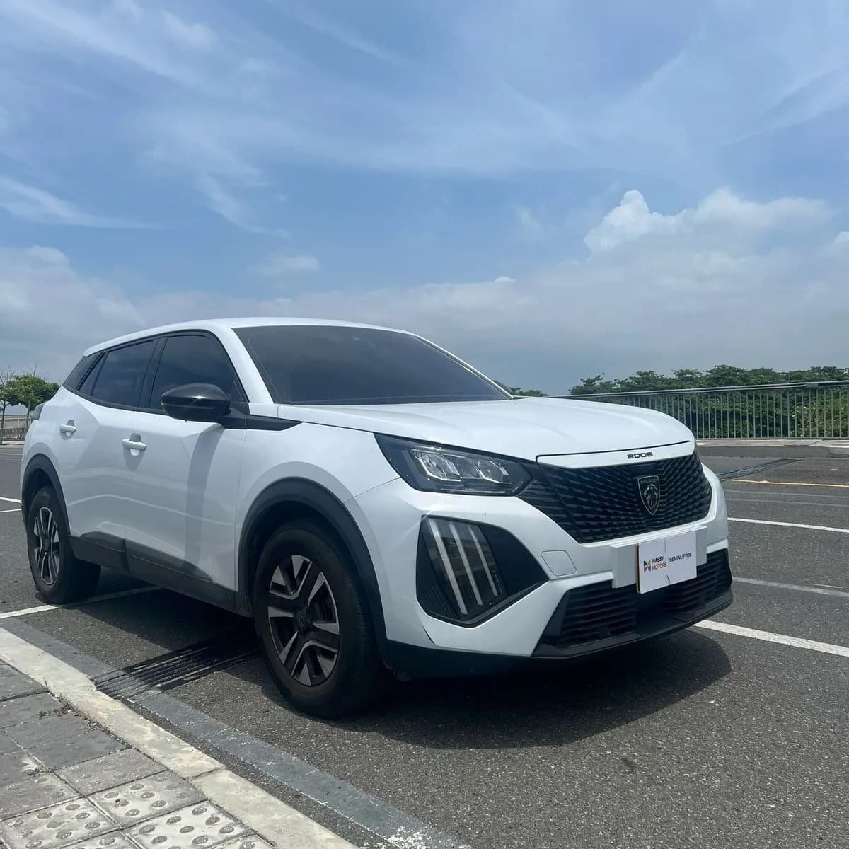 Peugeot 2008 1.2 Turbo Active 2025 Blanco