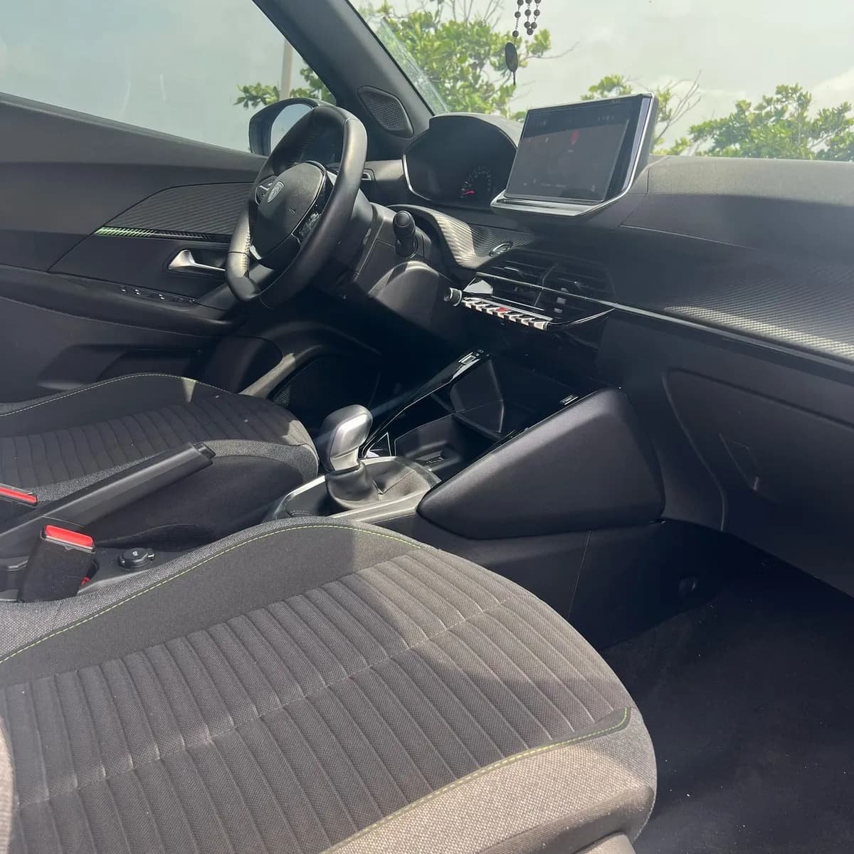 Peugeot 2008 1.2 Turbo Active 2025 Blanco