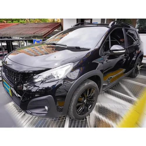 Peugeot 2008 2023 Negro Bogotá