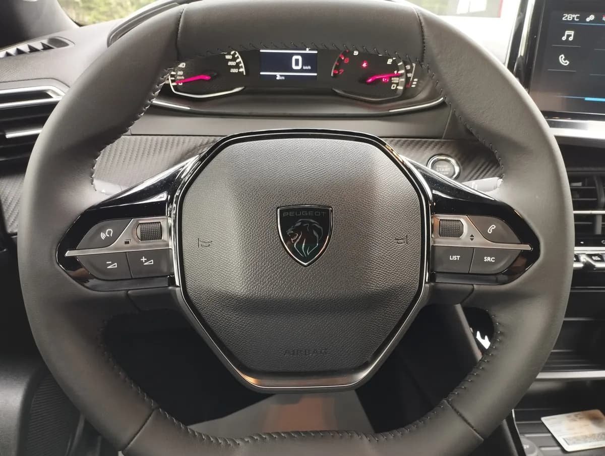 Peugeot 2008 1.6 Style 2025 Azul