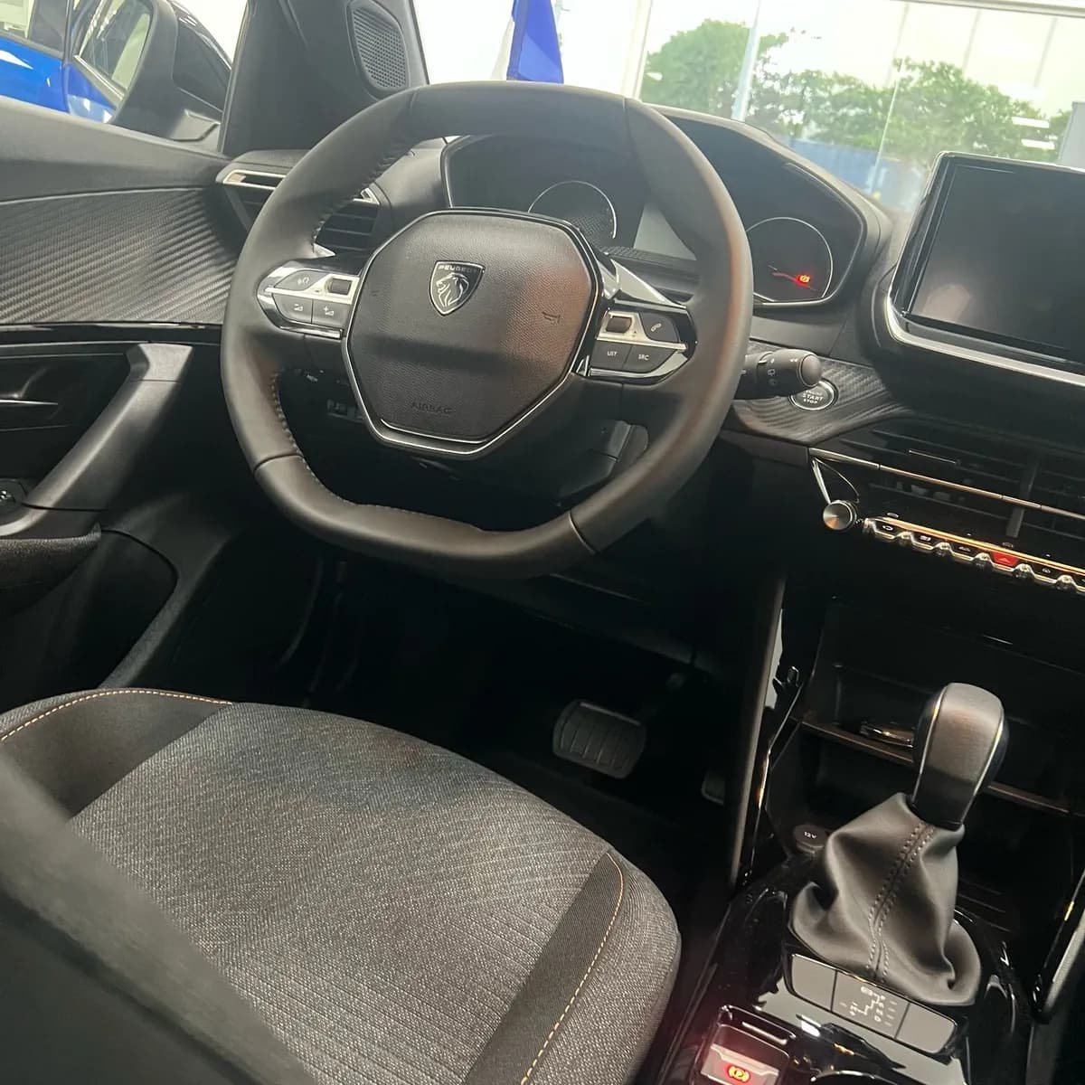 Peugeot 2008 1.6 Style 2025 Azul