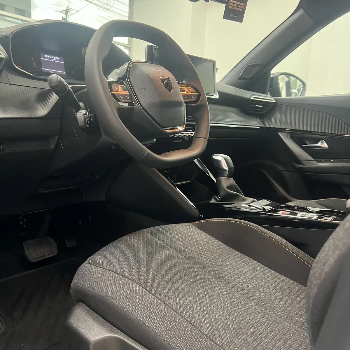 Peugeot 2008 1.6 Style 2025 Azul
