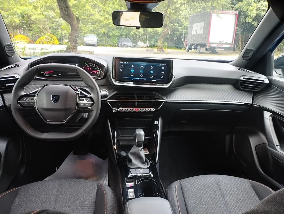 Peugeot 2008 1.6 Style 2025 Azul