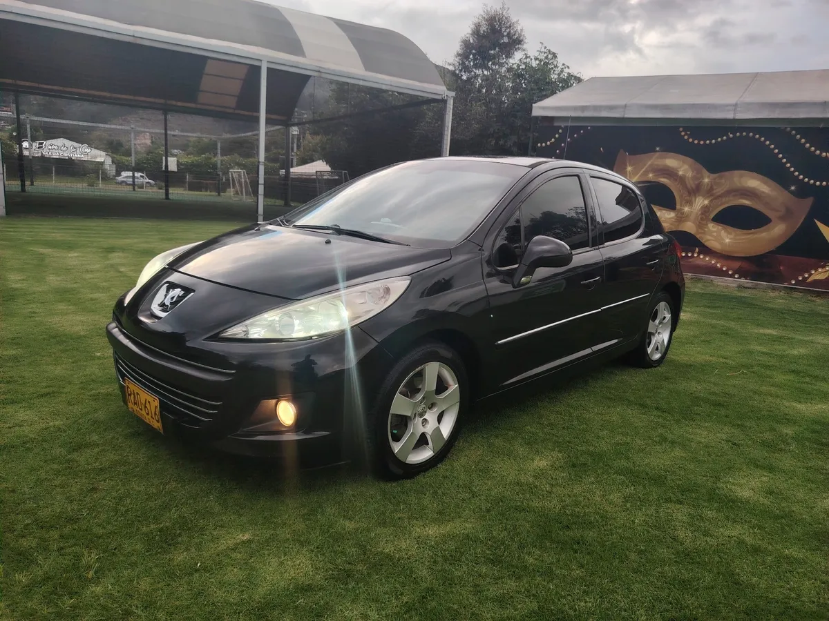 Peugeot 207 2010 Negro Cota