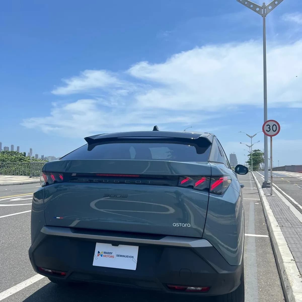Peugeot 3008 1.6 GT Line 2025 Gris