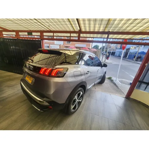 Peugeot 3008 2022 Gris Bogotá