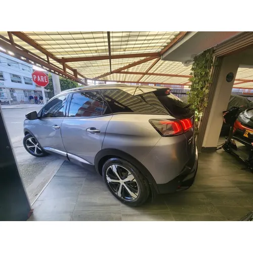 Peugeot 3008 2022 Gris Bogotá