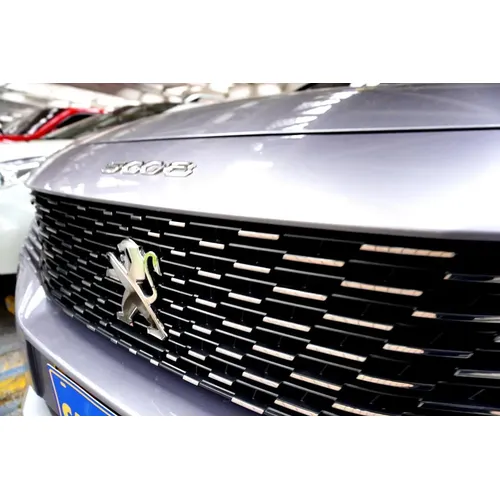 Peugeot 5008 2025 Gris Bogotá