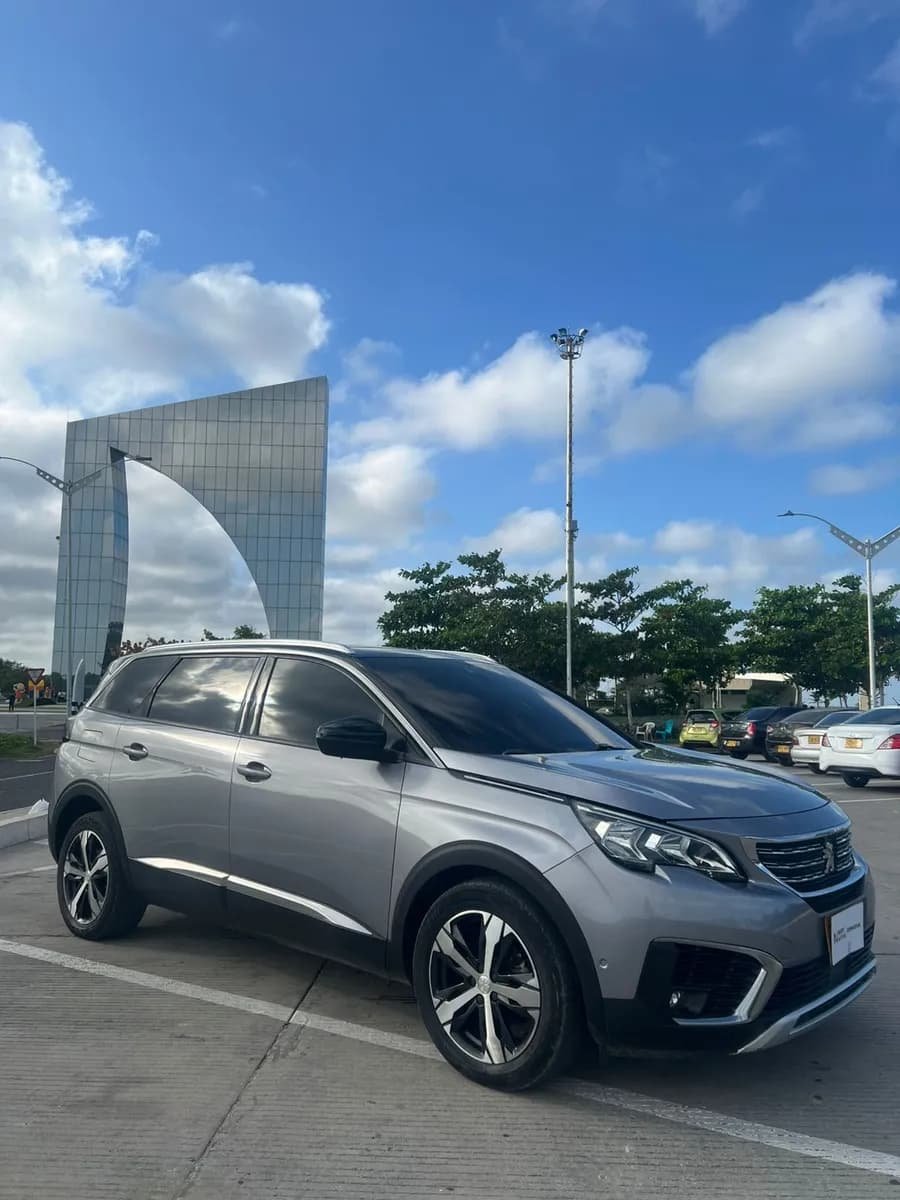 Peugeot 5008 2.0 Gt Line 2018 Gris