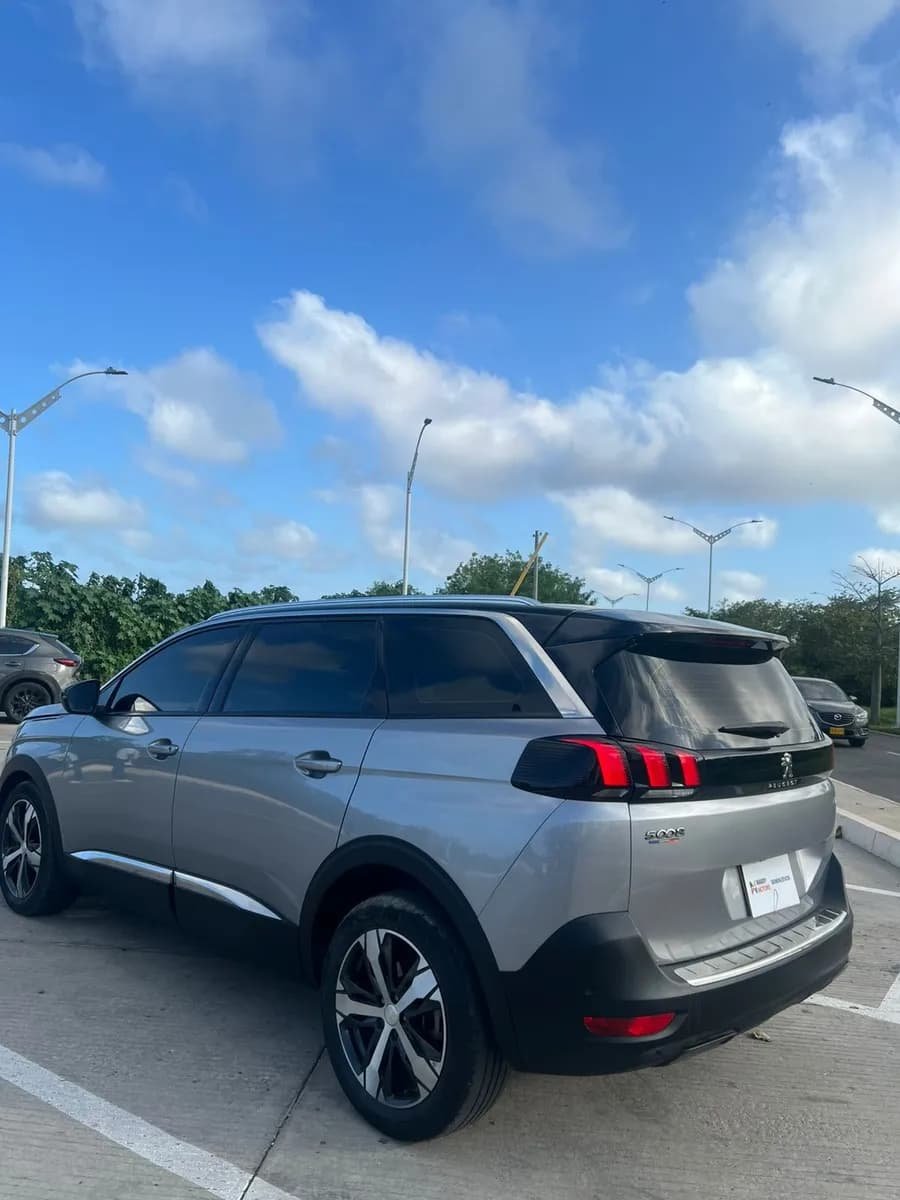 Peugeot 5008 2.0 Gt Line 2018 Gris