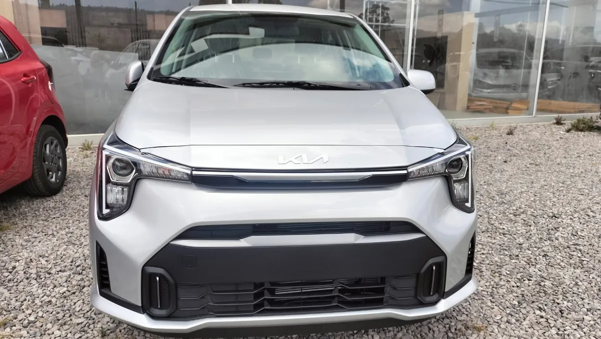 Kia Picanto Vibrant 2026 Blanco Bogotá