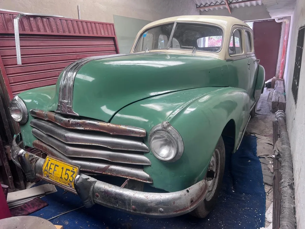 Pontiac 1948 2000 Verde Suesca