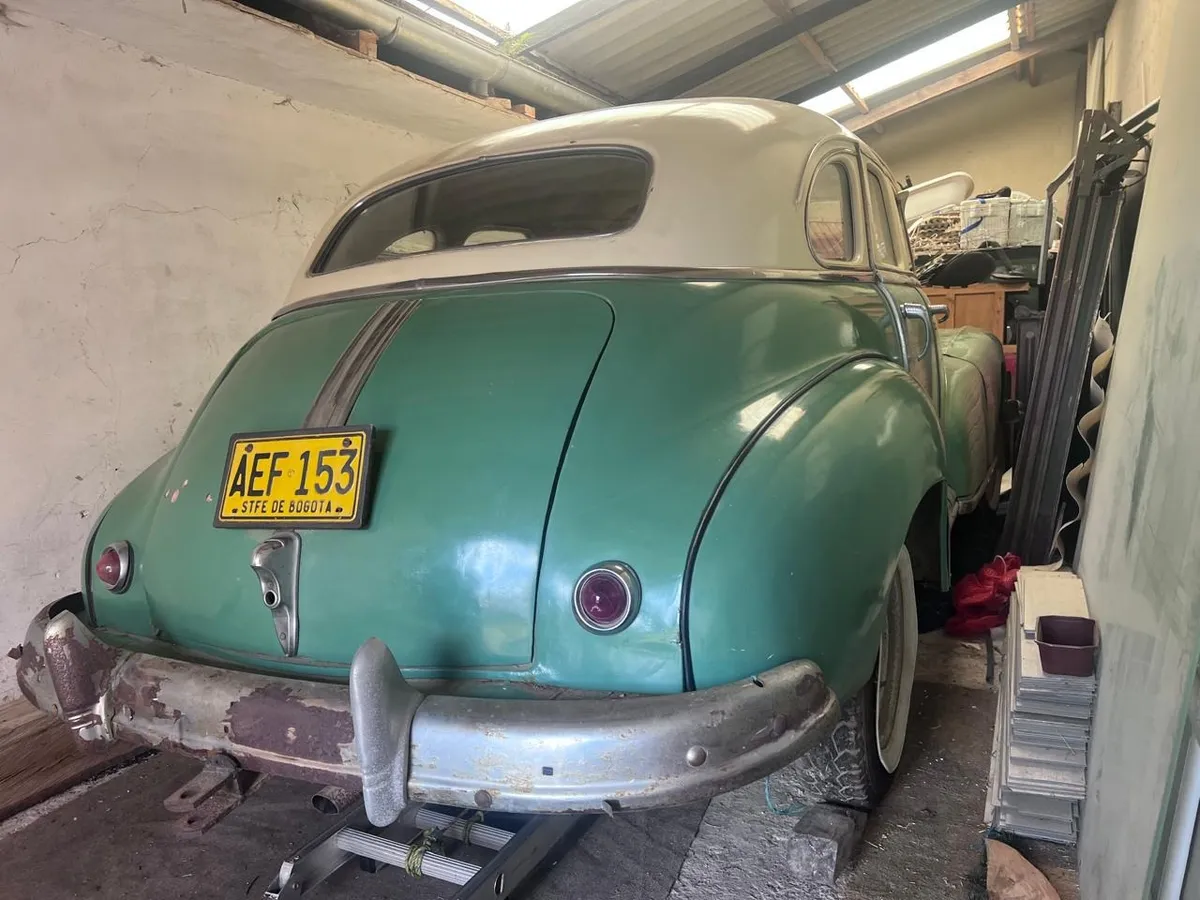 Pontiac 1948 2000 Verde Suesca