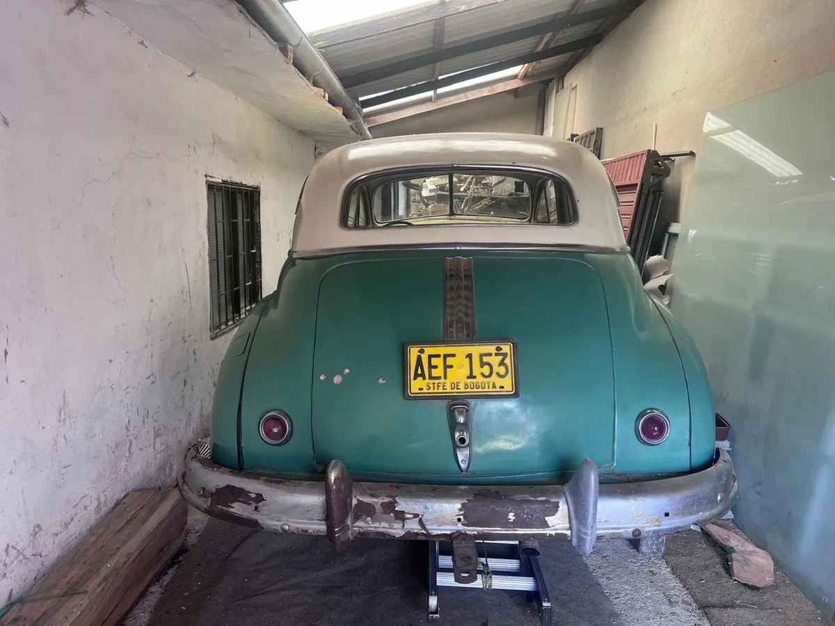 Pontiac 1948 2000 Verde Suesca