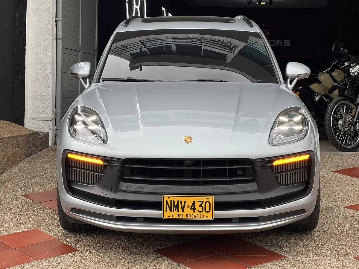 Porsche Macan GTS 2023 Gris Ibagué