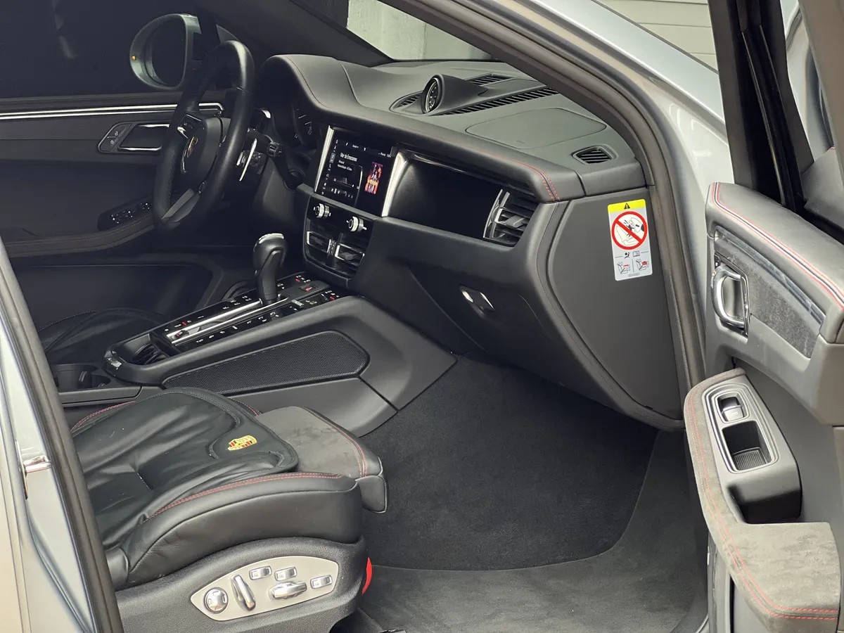 Porsche Macan GTS 2023 Gris Ibagué