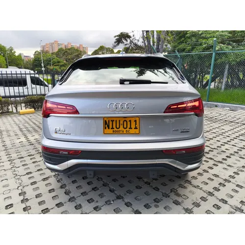 Audi Q5 2023 Plateado Bogotá