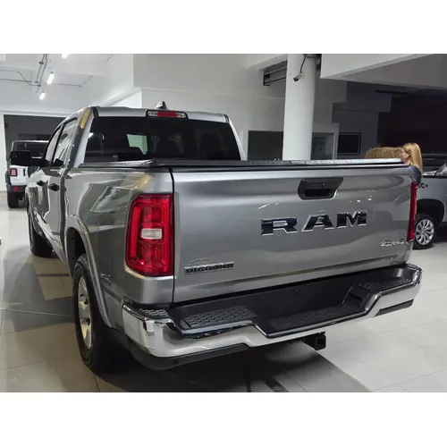 RAM 1500 2025 Plateado Bogotá