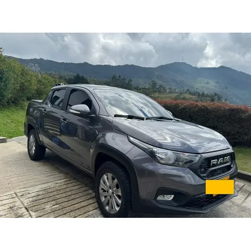 RAM 700 2024 Gris Envigado