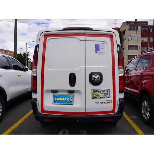 RAM V700 2023 Blanco Bogotá