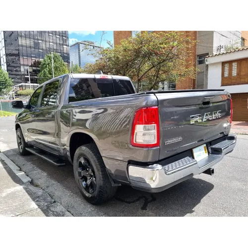RAM 1500 2021 Gris Bogotá