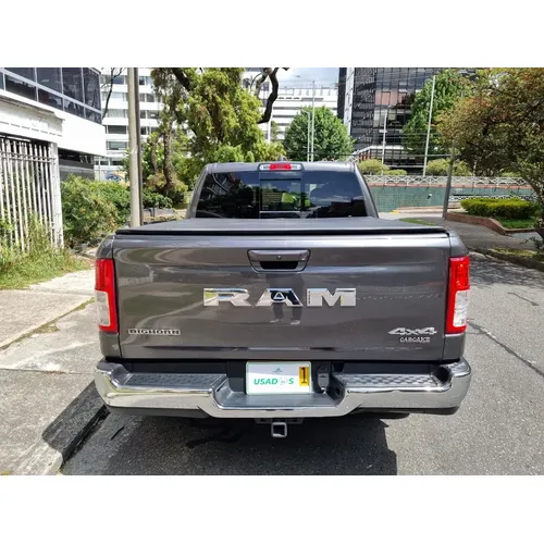 RAM 1500 2021 Gris Bogotá