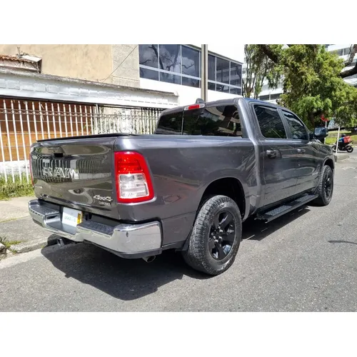 RAM 1500 2021 Gris Bogotá