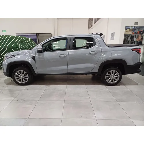 RAM 700 2026 Gris Bogotá