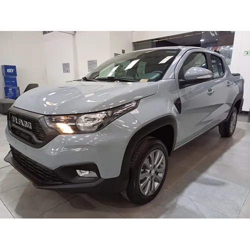 RAM 700 2026 Gris Bogotá